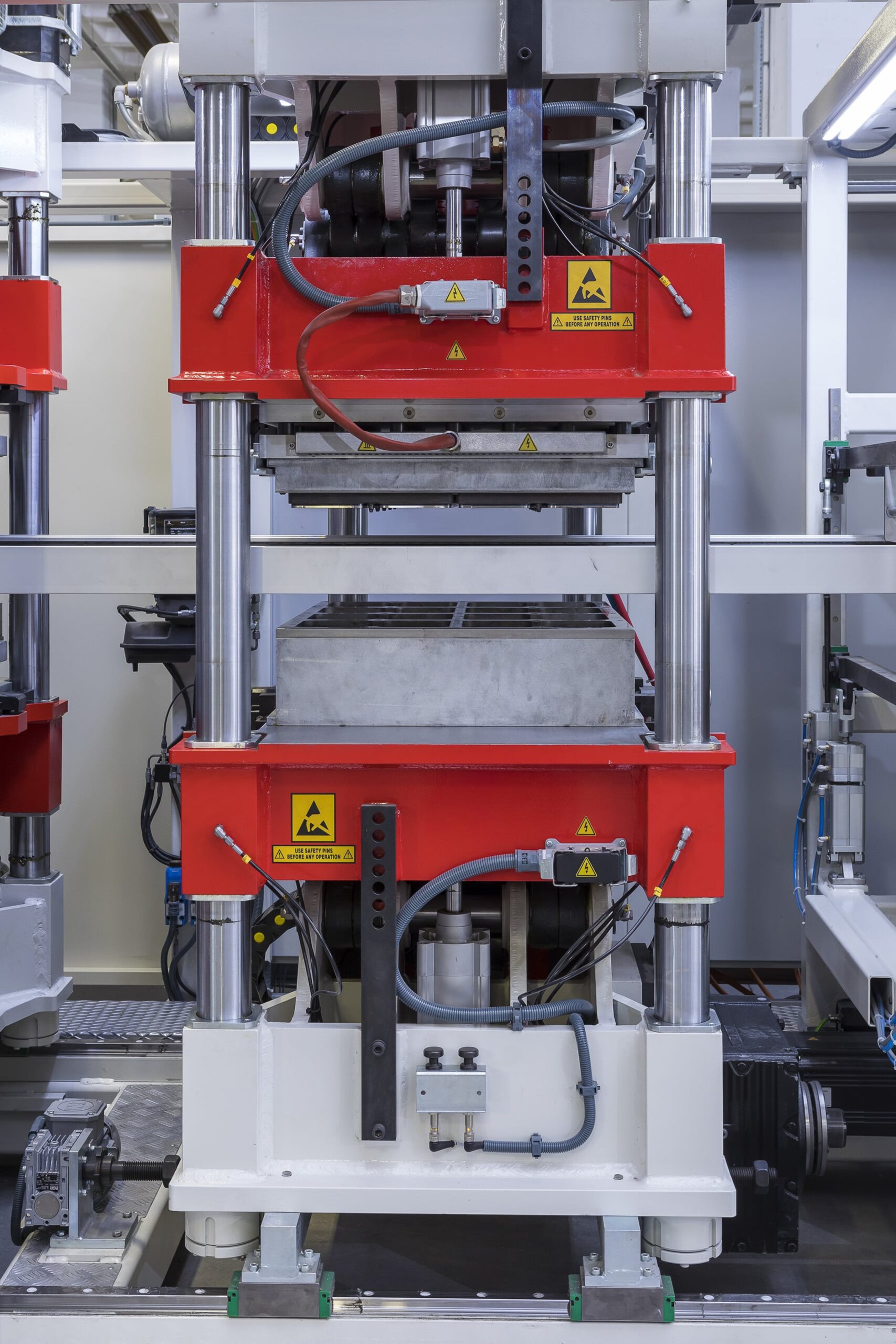 TS-800-Thermoforming-Machines-Cutting-Station kesim istasyonu -min